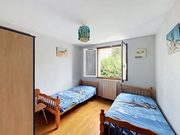 Maison familiale avec appartement indépendant et piscine à Prayssac