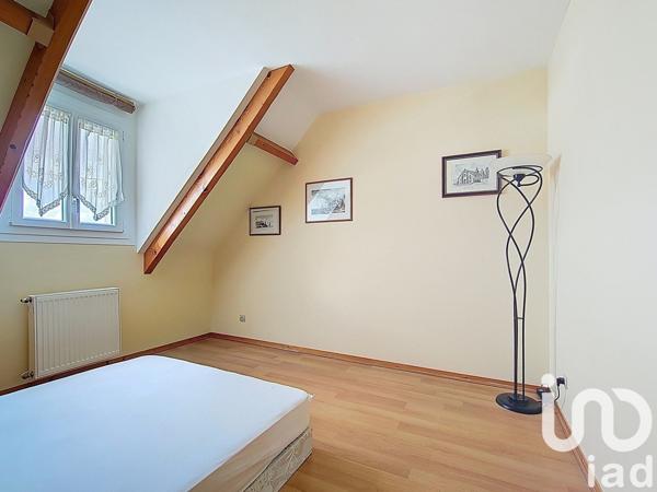 Maison traditionnelle 5 pièces de 102 m² à Pontault-Combault (77340)