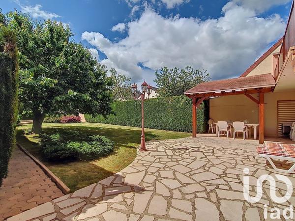 Maison traditionnelle 5 pièces de 102 m² à Pontault-Combault (77340)