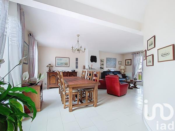 Maison traditionnelle 5 pièces de 102 m² à Pontault-Combault (77340)