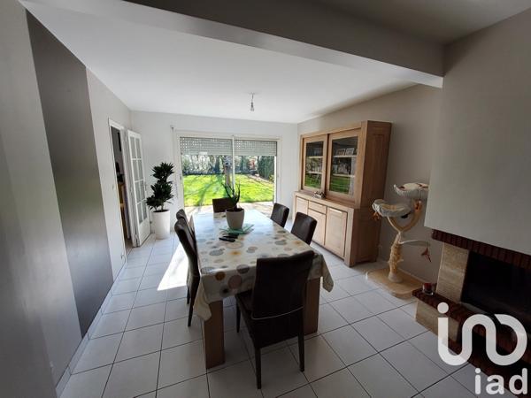 Maison 5 pièces de 125 m² à Beaucouzé (49070)