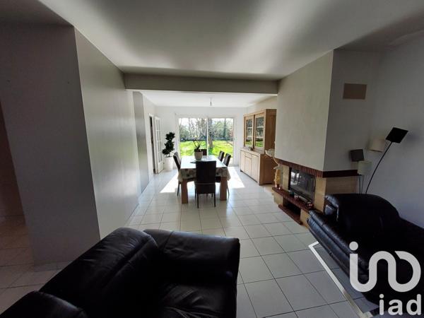 Maison 5 pièces de 125 m² à Beaucouzé (49070)