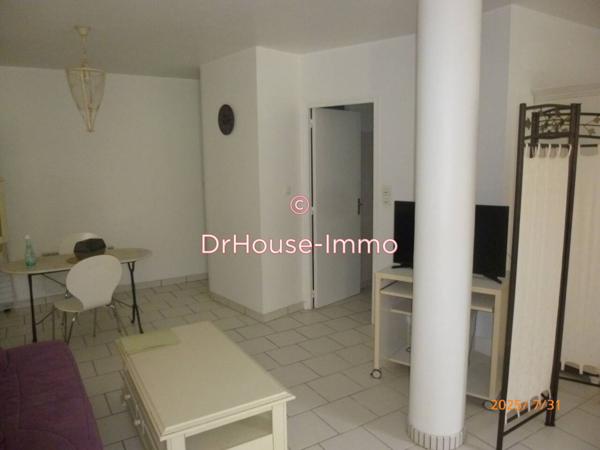 Immeuble à vendre de 709 m²