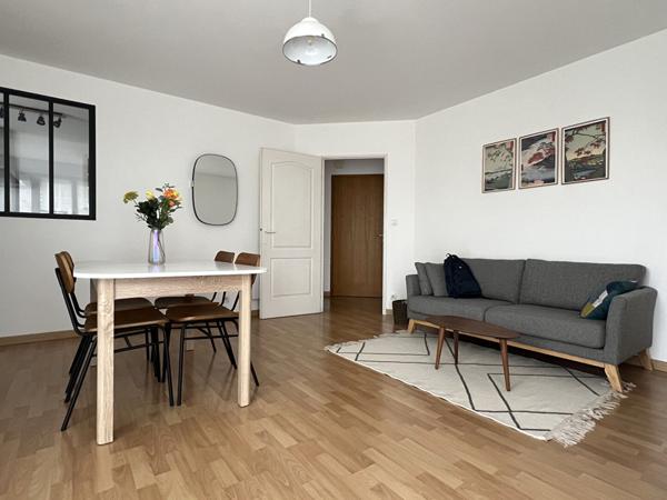 A LOUER T2 meublé Angers 54 m² (balcon et box parking)