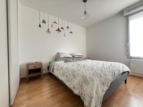 A LOUER T2 meublé Angers 54 m² (balcon et box parking)