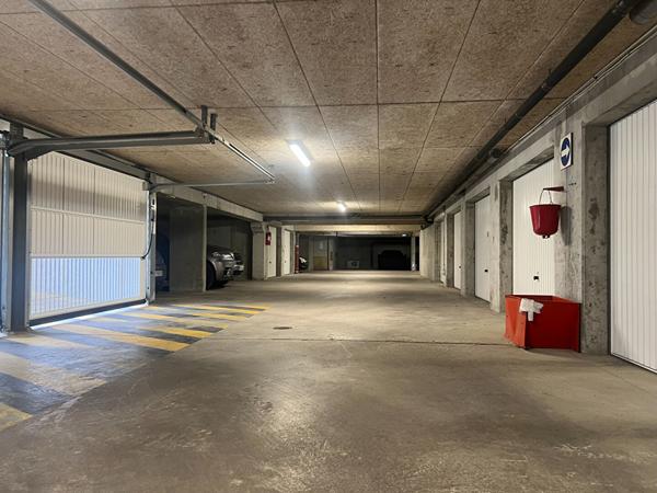 A LOUER T2 meublé Angers 54 m² (balcon et box parking)