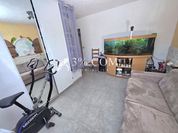 Maison
                                                                                                                                                                                                                                                                                                                        5 pièce(s)                                                                                                                                                                                                          4 chambre(s)                                                                                                                                                                                                          107  m²