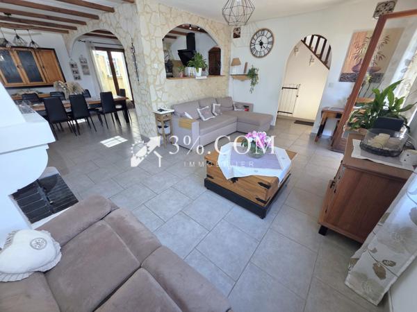 Maison
                                                                                                                                                                                                                                                                                                                        5 pièce(s)                                                                                                                                                                                                          4 chambre(s)                                                                                                                                                                                                          107  m²