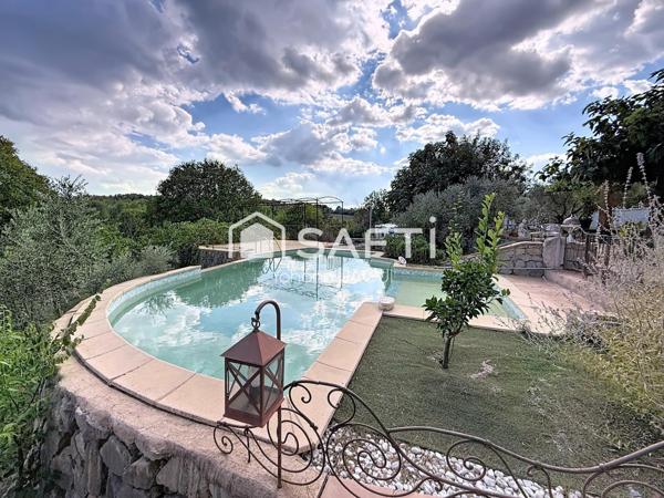 Maison 140 m² avec piscine à débordement, terrain arboré et oliviers – Carcès