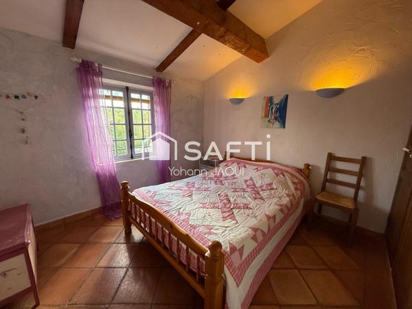 Maison 140 m² avec piscine à débordement, terrain arboré et oliviers – Carcès