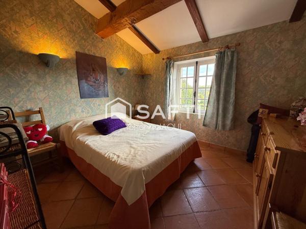 Maison 140 m² avec piscine à débordement, terrain arboré et oliviers – Carcès