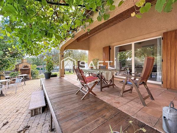 Maison 140 m² avec piscine à débordement, terrain arboré et oliviers – Carcès