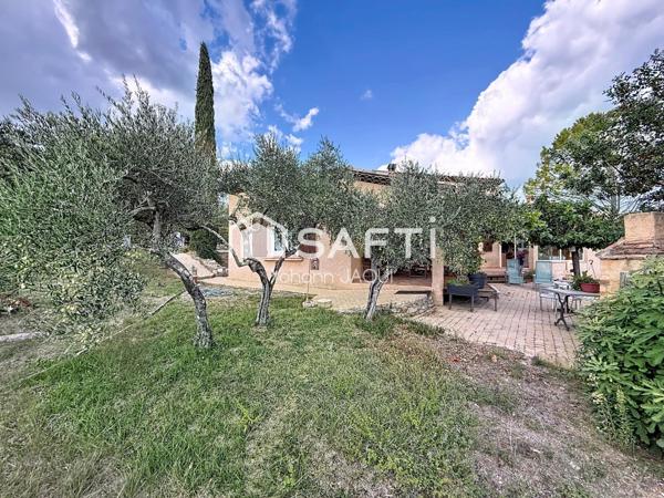 Maison 140 m² avec piscine à débordement, terrain arboré et oliviers – Carcès