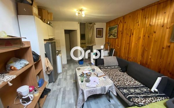 Immeuble à vendre    10 pièces • 390 m2 La Madeleine