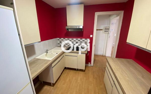 Immeuble à vendre    10 pièces • 390 m2 La Madeleine