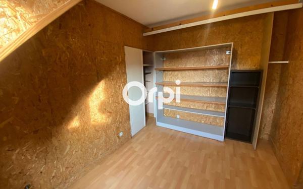 Immeuble à vendre    10 pièces • 390 m2 La Madeleine