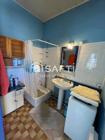 A découvrir, à rénover ! Fort potentiel