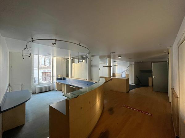 Appartement à vendre    2 pièces • 482,03 m2    Pau