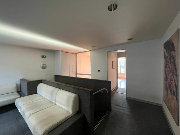 Appartement à vendre    2 pièces • 482,03 m2    Pau