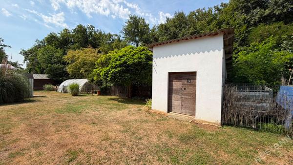 Charmante maison de campagne avec jardin et piscine à 5 mins à pied du bourg de Mouleydier