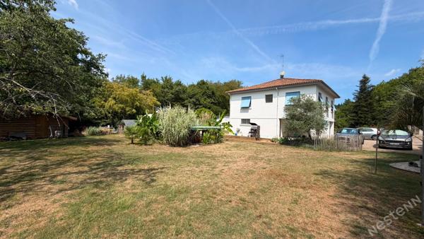Charmante maison de campagne avec jardin et piscine à 5 mins à pied du bourg de Mouleydier