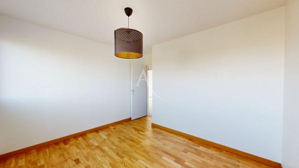 VILLEMOMBLE, 2pièces, 50m2, ascenseur, parking et cave