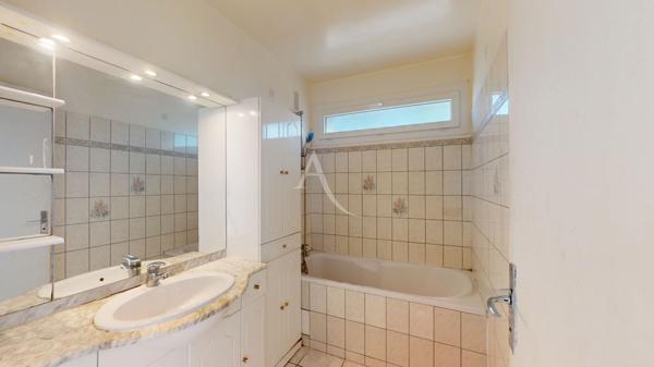 VILLEMOMBLE, 2pièces, 50m2, ascenseur, parking et cave