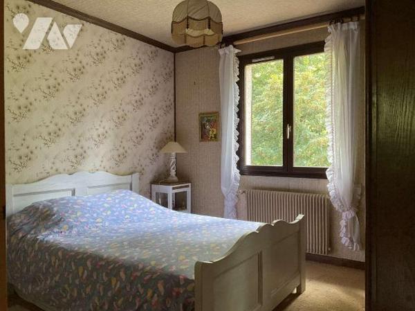 A VENDRE : Maison d'habitation située à une quinzaine de kilomètres de SOUILLAC (Lot- 46) sur u...