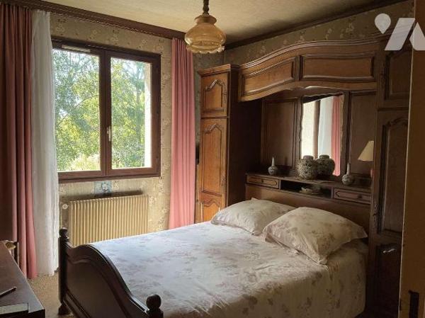 A VENDRE : Maison d'habitation située à une quinzaine de kilomètres de SOUILLAC (Lot- 46) sur u...