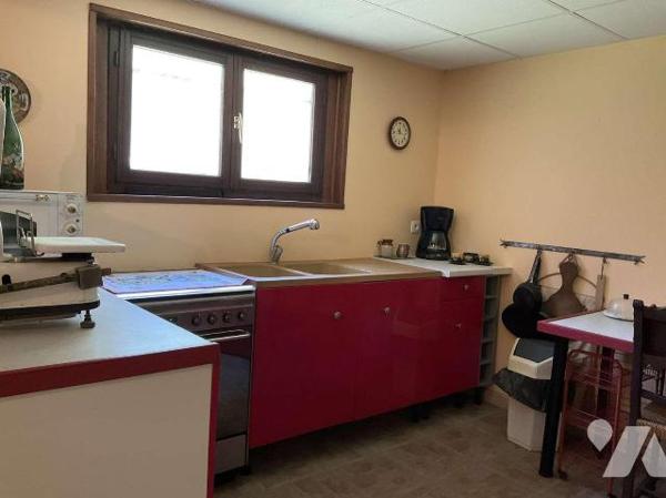 A VENDRE : Maison d'habitation située à une quinzaine de kilomètres de SOUILLAC (Lot- 46) sur u...
