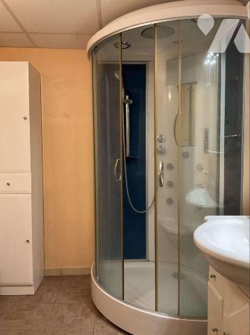 A VENDRE : Maison d'habitation située à une quinzaine de kilomètres de SOUILLAC (Lot- 46) sur u...