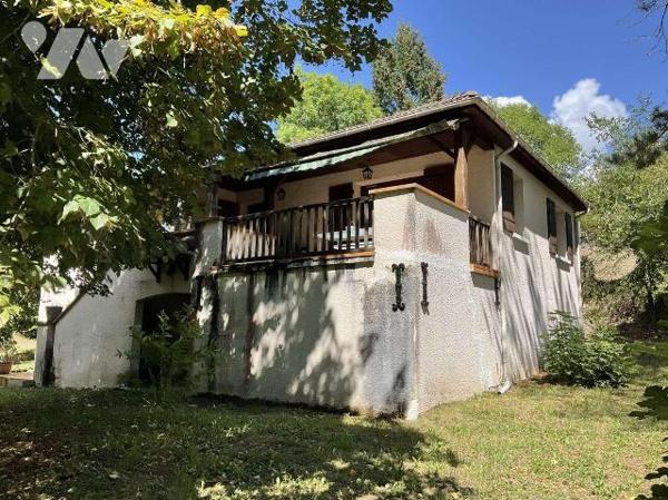 A VENDRE : Maison d'habitation située à une quinzaine de kilomètres de SOUILLAC (Lot- 46) sur u...