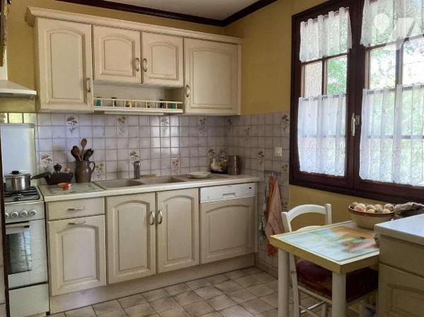 A VENDRE : Maison d'habitation située à une quinzaine de kilomètres de SOUILLAC (Lot- 46) sur u...