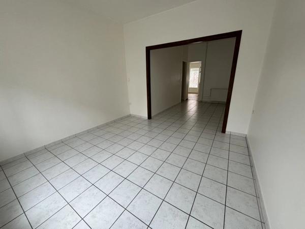 Location                                                      Maison de ville
                        
                     4 pièces                      77 m2                     à Saint-Quentin