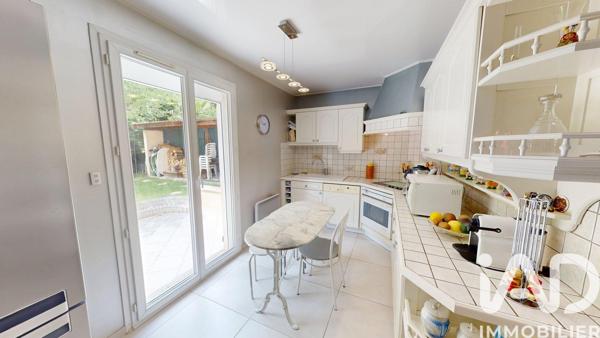 Maison à vendre 6 pièces 150 m² Vaux-le-Pénil