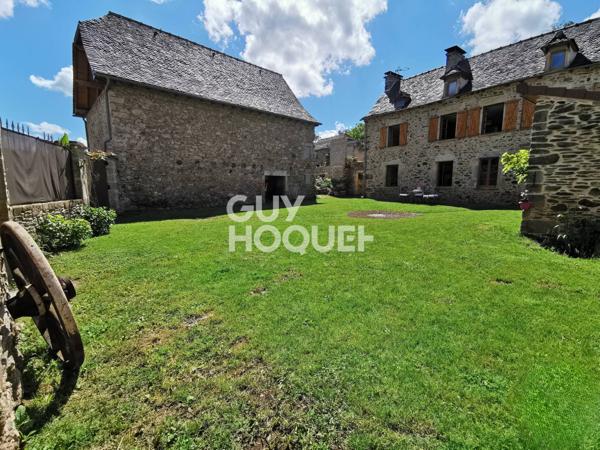 Ancien corps de ferme en pierres rénové – Bien de caractère exceptionnel à Rignac (Aveyron)