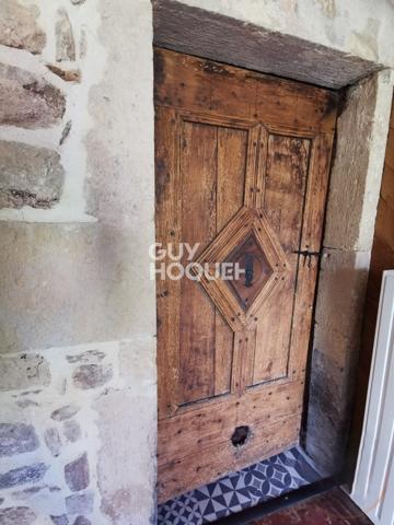 Ancien corps de ferme en pierres rénové – Bien de caractère exceptionnel à Rignac (Aveyron)