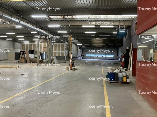 RARE-A LOUER MERIGNAC BÂTIMENT D'ACTIVITES DE 4 000 M² - TERRAIN CLÔTURE