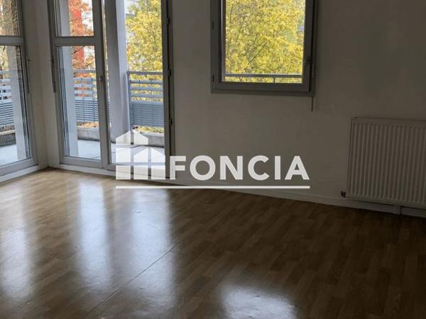 Location Appartement 2 pièces 45.7 m² - 31 RUE GERARD PHILIPPE Trappes 78190