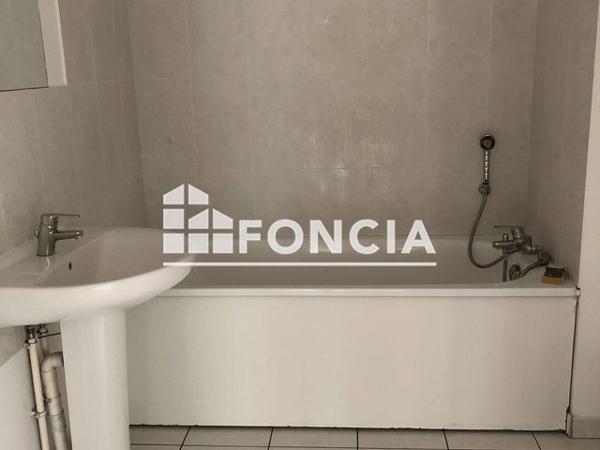 Location Appartement 2 pièces 45.7 m² - 31 RUE GERARD PHILIPPE Trappes 78190