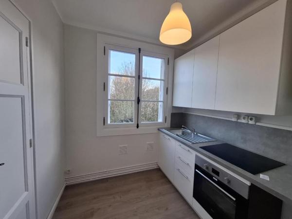Appartement T4 à louer - 79 m² (réf : 391620)
