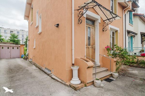 Maison 299 499 € Villeurbanne 3 p 98 m² DPE E