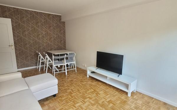 Appartement à louer    2 pièces • 49,54 m2 Paris 14