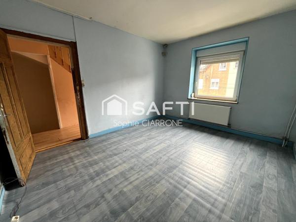 MAISON JUMELÉE 130M2 A RENOVER AVEC TERRASSE ; JARDIN ET CABANON + 4 EMPLACEMENTS VOITURES EST L'OCCASION RÊVÉE DE CRÉER VOTRE CHEZ VOUS .