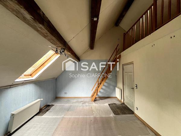 MAISON JUMELÉE 130M2 A RENOVER AVEC TERRASSE ; JARDIN ET CABANON + 4 EMPLACEMENTS VOITURES EST L'OCCASION RÊVÉE DE CRÉER VOTRE CHEZ VOUS .