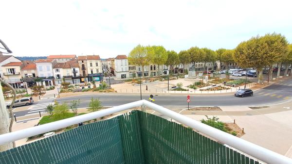 Appartement T3 PMR Résidence du Théâtre - Vu sur le Parvis et ses boulevards...