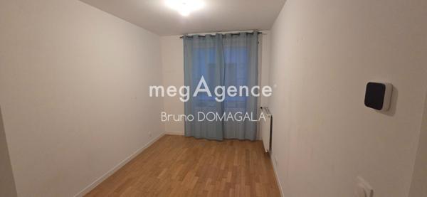 Appartement à VOISINS-LE-BRETONNEUX, 78960 - 4 pièces 76m²