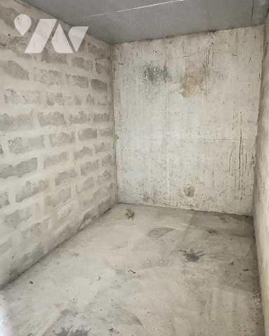 SAINT-PRIEST, T3 de 78,56 m² avec grande loggia fermée dans résidence avec parking.