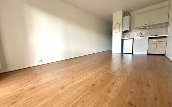 Appartement à vendre    1 pièce • 27 m2 Saint-Germain-lès-Corbeil