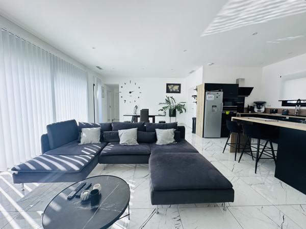 Solaro (20240) Villa 4 chambres récente lumineuse avec piscine proche solenzara